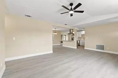 Living - 9007 Spring Hill Dr, Spring Hill, FL 34608 photo 2 of 5