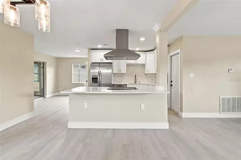 Kitchen - 9007 Spring Hill Dr, Spring Hill, FL 34608 photo 3 of 4