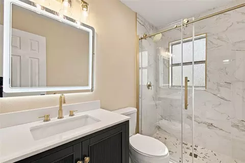 Bath - 9007 Spring Hill Dr, Spring Hill, FL 34608 photo 1 of 7