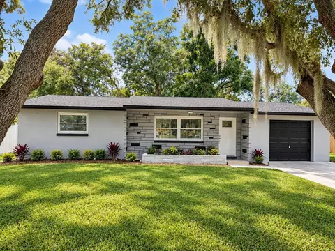 6220 Maplewood Dr, New Port Richey, FL 34653