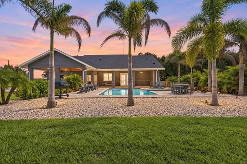 Exterior - 15607 Colding Loop, Wimauma, FL 33598 photo 15 of 15