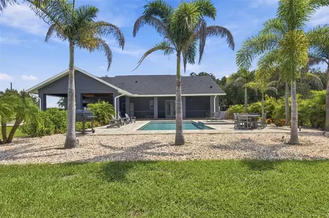 Exterior - 15607 Colding Loop, Wimauma, FL 33598 photo 8 of 15