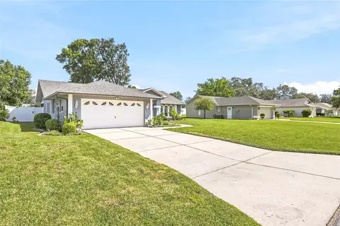 Exterior - 8185 Rhanbuoy Rd, Spring Hill, FL 34606 photo 4 of 12