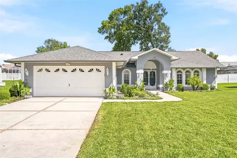 Exterior - 8185 Rhanbuoy Rd, Spring Hill, FL 34606 photo 2 of 12