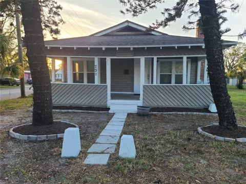 731 37th St S, Saint Petersburg, FL 33711