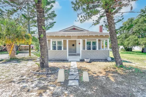 731 37th St S, Saint Petersburg, FL 33711