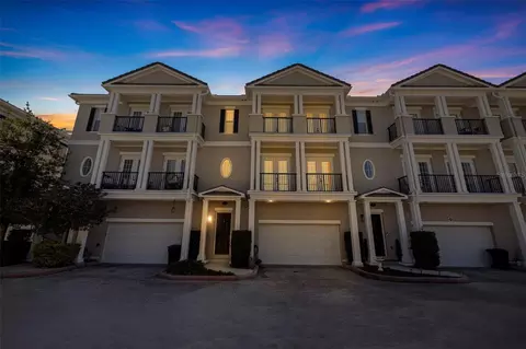 300 Newbury Pl N, Saint Petersburg, FL 33716
