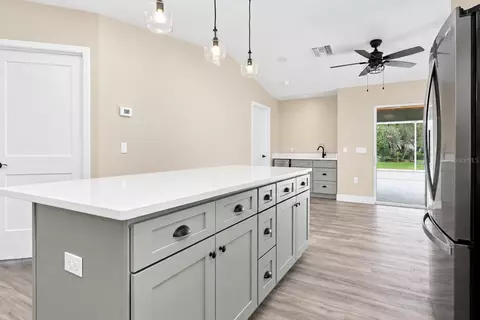 Kitchen - 2162 Preston Ave, Sebring, FL 33875 photo 4 of 5