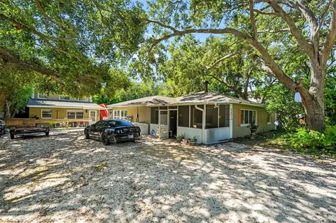 3022 Dartmouth Ave N, Saint Petersburg, FL 33713