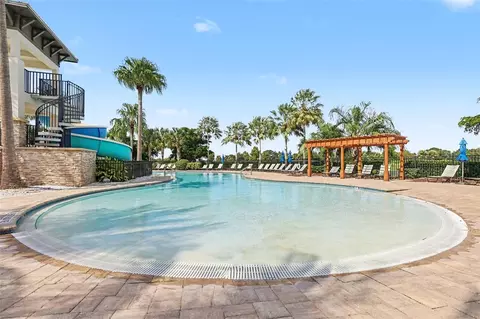 Exterior - 7612 Paradiso Dr, Apollo Beach, FL 33572 photo 7 of 10
