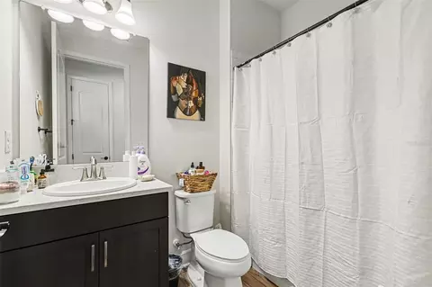 Bath - 7612 Paradiso Dr, Apollo Beach, FL 33572 photo 5 of 6
