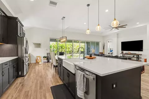 Kitchen - 7612 Paradiso Dr, Apollo Beach, FL 33572 photo 2 of 3