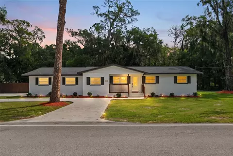 1725 Walker Rd, Lakeland, FL 33810