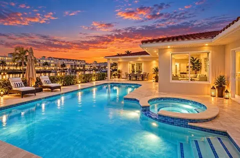136 Bayside Dr, Clearwater Beach, FL 33767