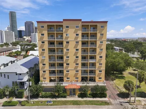 316 8th St S #304, Saint Petersburg, FL 33701
