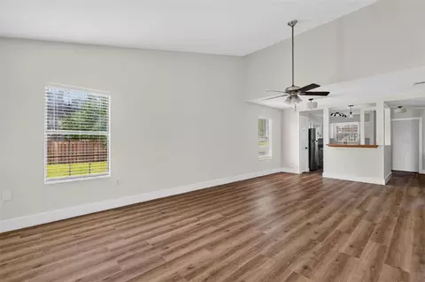Living - 4 Cove Ln, Eustis, FL 32726 photo 6 of 6