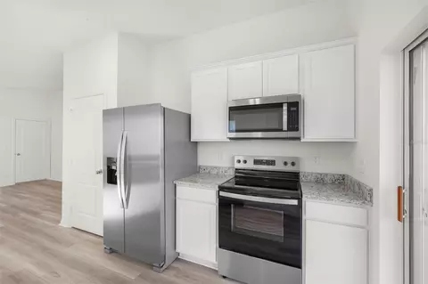 Kitchen - 13363 Tula Loop, Astatula, FL 34705 photo 2 of 3