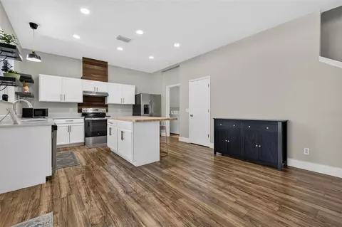 Kitchen - 10930 Subtle Trail Dr, Riverview, FL 33579 photo 7 of 8