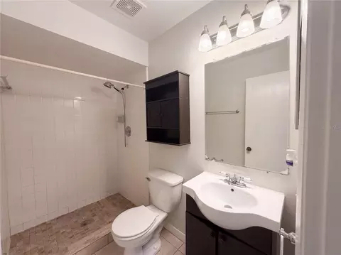 Bath - 3043 Cloudcroft Ave, Spring Hill, FL 34609 photo 1 of 5