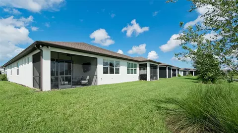 Exterior - 10511 Spring Tide Way, Parrish, FL 34219 photo 4 of 11
