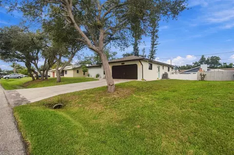 Exterior - 3671 Pine Rd, Venice, FL 34293 photo 4 of 14