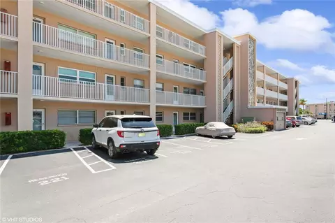 6363 Gulf Winds Dr #332, Saint Pete Beach, FL 33706