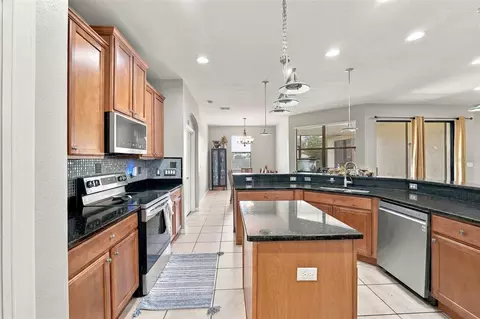 Kitchen - 9808 Carr Rd, Riverview, FL 33569 photo 3 of 4
