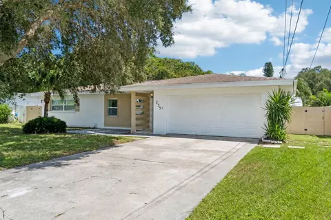 Exterior - 235 Overbrook Dr E, Largo, FL 33770 photo 2 of 9