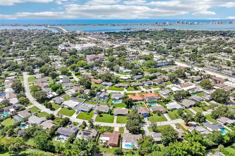 View/Area - 235 Overbrook Dr E, Largo, FL 33770 photo 3 of 4