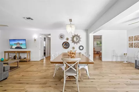 Dining - 235 Overbrook Dr E, Largo, FL 33770 photo 3 of 5