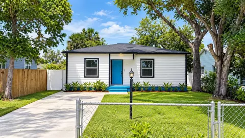 4721 6th Ave S, Saint Petersburg, FL 33711