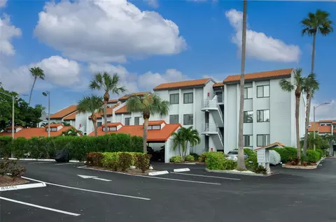 557 Pinellas Bayway S #103, Tierra Verde, FL 33715