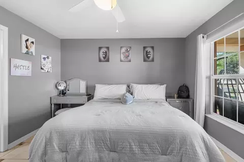 Bedroom - 1132 Shared Passion St, Ruskin, FL 33570 photo 2 of 4