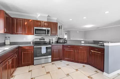 Kitchen - 1132 Shared Passion St, Ruskin, FL 33570 photo 3 of 4