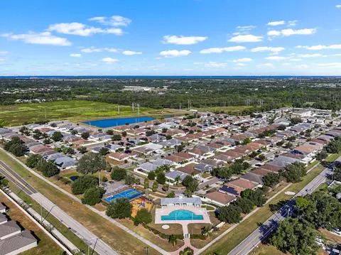 View/Area - 1132 Shared Passion St, Ruskin, FL 33570 photo 8 of 10