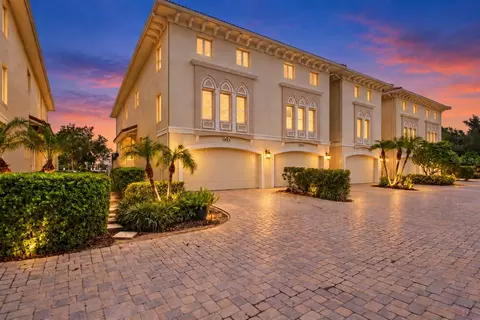 1022 Paseo Del Rio NE #1022, Saint Petersburg, FL 33702