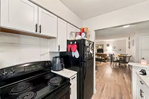 Kitchen - 1154 Angle Rd, Dunedin, FL 34698 photo 6 of 7