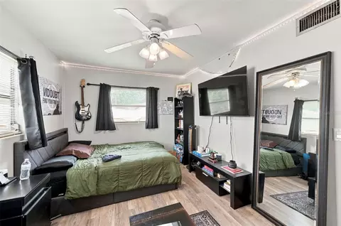 Bedroom - 1154 Angle Rd, Dunedin, FL 34698 photo 8 of 11