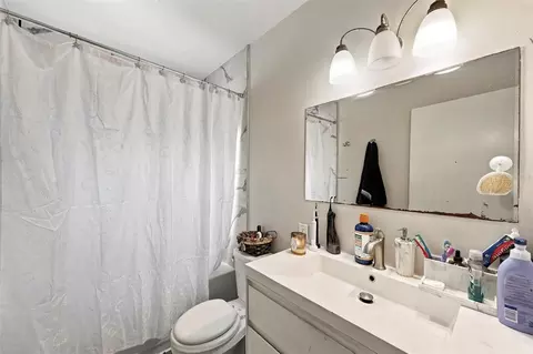 Bath - 1154 Angle Rd, Dunedin, FL 34698 photo 2 of 2