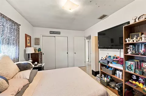 Bedroom - 1154 Angle Rd, Dunedin, FL 34698 photo 1 of 11