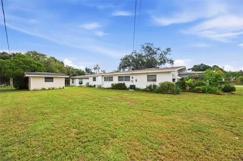 Exterior - 1154 Angle Rd, Dunedin, FL 34698 photo 10 of 15
