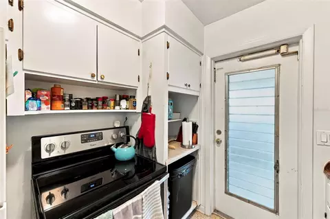 Kitchen - 1154 Angle Rd, Dunedin, FL 34698 photo 4 of 7