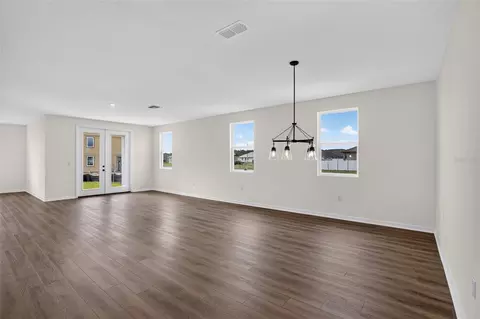 Living - 30134 Emerald Forest Dr, Mount Dora, FL 32757 photo 2 of 4