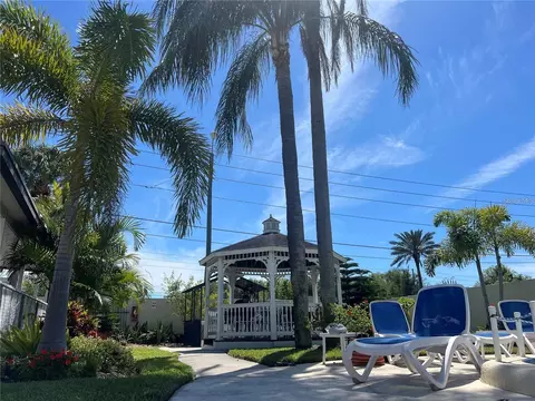 Exterior - 1100 E Bay Dr #82, Largo, FL 33770 photo 3 of 4