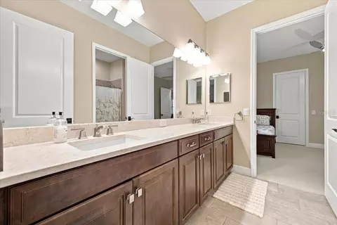 Bath - 14245 Skipping Stone Loop, Parrish, FL 34219 photo 6 of 8