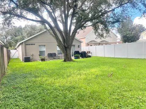 Exterior - 32215 Fish Hook Loop, Wesley Chapel, FL 33545 photo 4 of 8