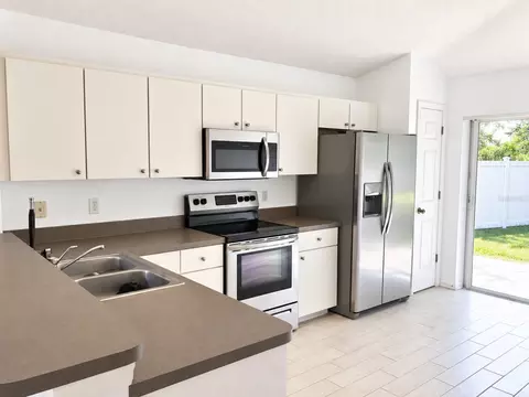 Kitchen - 32215 Fish Hook Loop, Wesley Chapel, FL 33545 photo 1 of 1