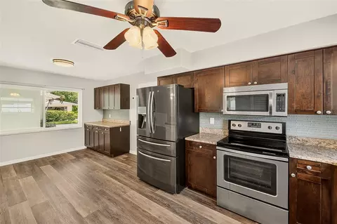 Kitchen - 809 Jacaranda Dr, Largo, FL 33770 photo 5 of 5