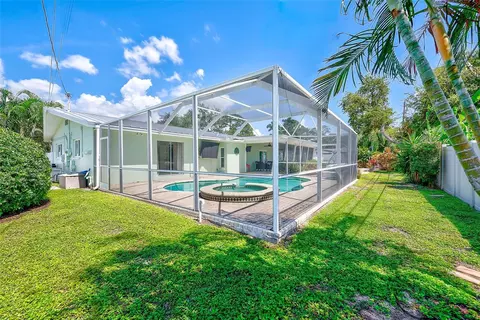 Exterior - 809 Jacaranda Dr, Largo, FL 33770 photo 13 of 15
