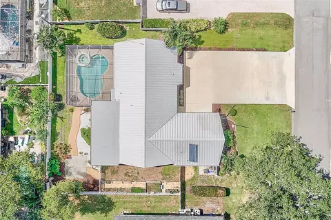 View/Area - 809 Jacaranda Dr, Largo, FL 33770 photo 1 of 10